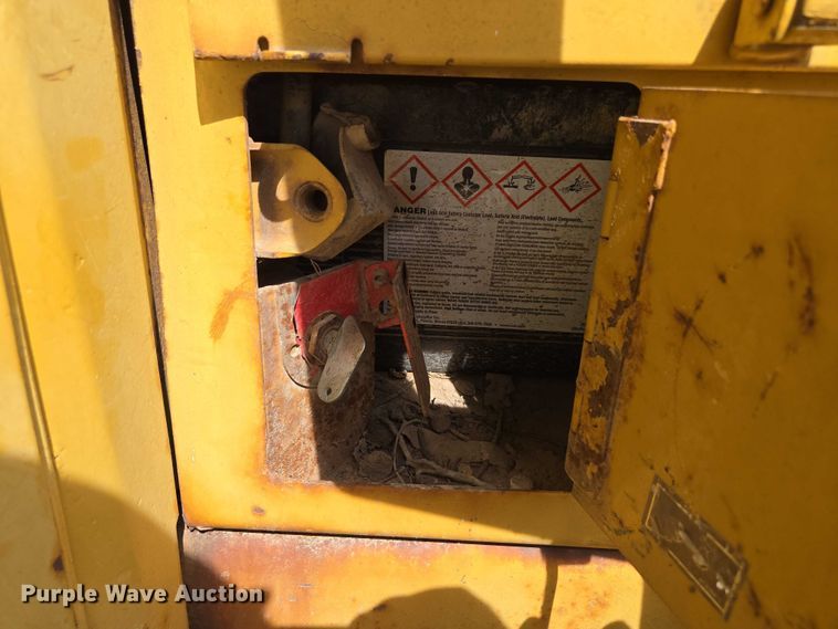 image for item ED2146 1992 Caterpillar D8N dozer