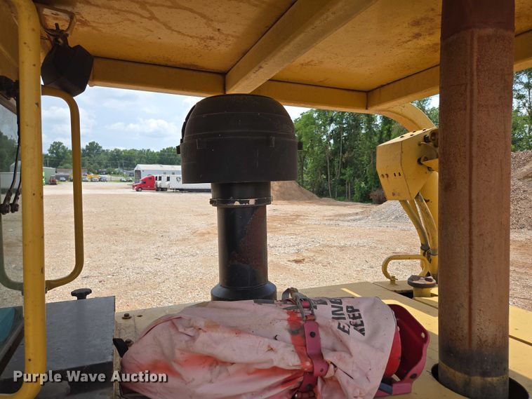 image for item ED2146 1992 Caterpillar D8N dozer