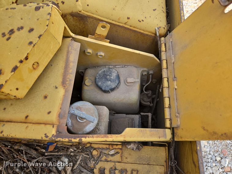 image for item ED2146 1992 Caterpillar D8N dozer