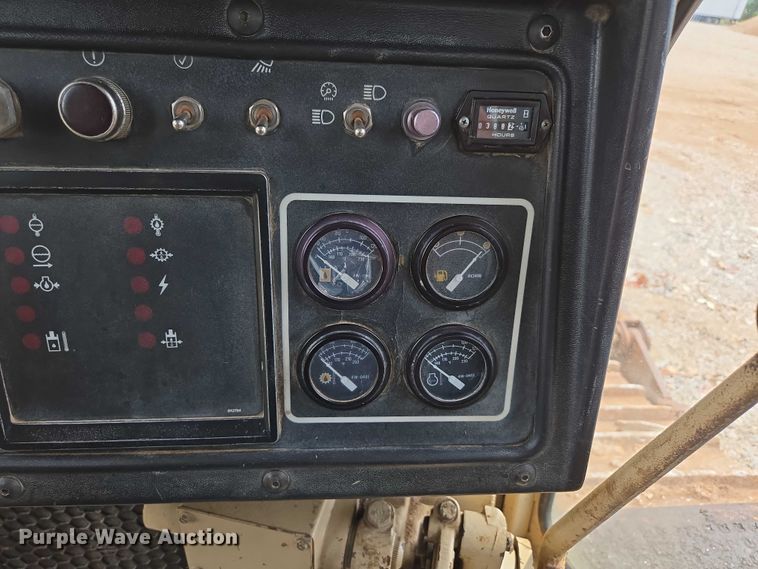 image for item ED2146 1992 Caterpillar D8N dozer