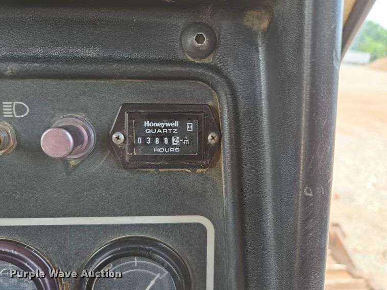 image for item ED2146 1992 Caterpillar D8N dozer