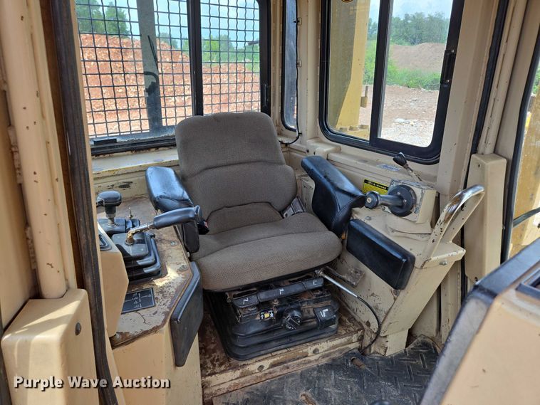 image for item ED2146 1992 Caterpillar D8N dozer