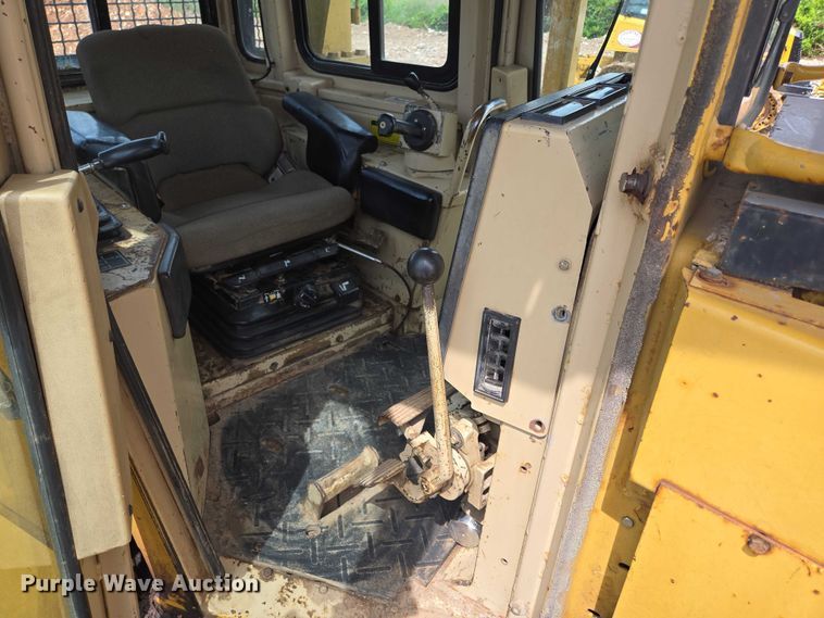 image for item ED2146 1992 Caterpillar D8N dozer
