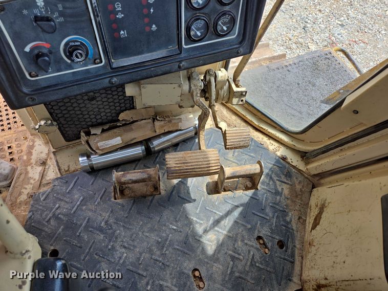 image for item ED2146 1992 Caterpillar D8N dozer