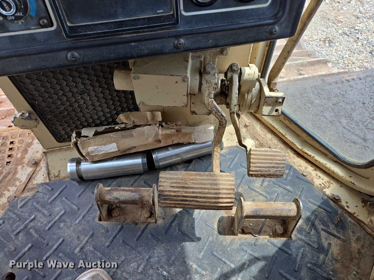 image for item ED2146 1992 Caterpillar D8N dozer