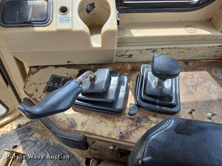 image for item ED2146 1992 Caterpillar D8N dozer