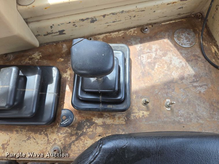 image for item ED2146 1992 Caterpillar D8N dozer