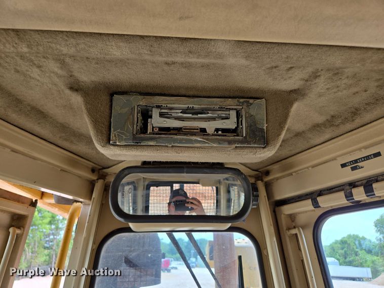 image for item ED2146 1992 Caterpillar D8N dozer