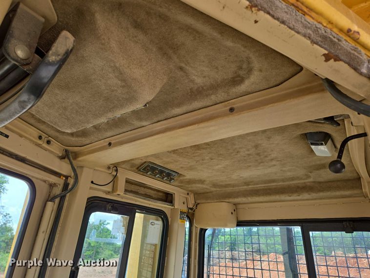 image for item ED2146 1992 Caterpillar D8N dozer