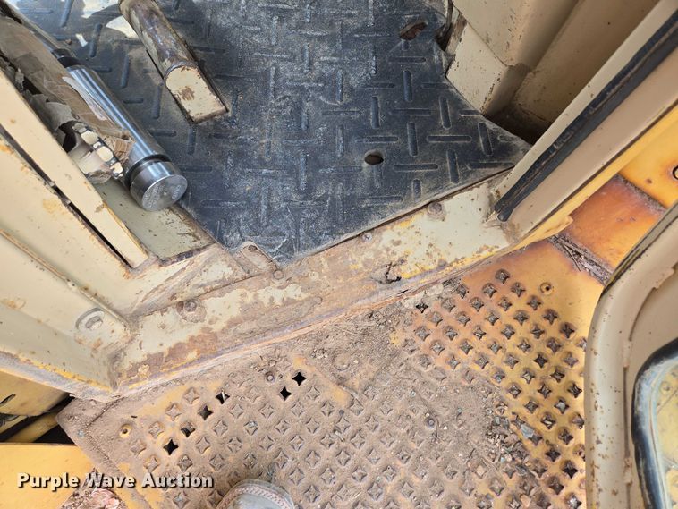 image for item ED2146 1992 Caterpillar D8N dozer
