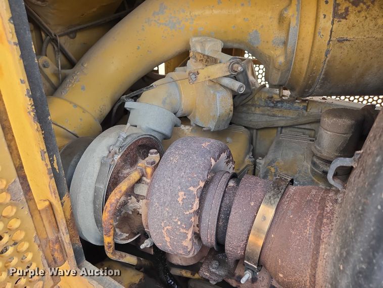 image for item ED2146 1992 Caterpillar D8N dozer