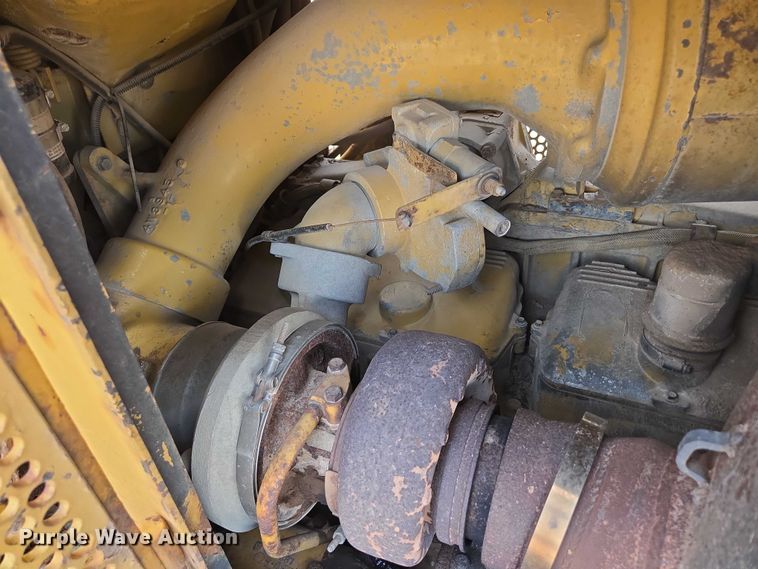 image for item ED2146 1992 Caterpillar D8N dozer