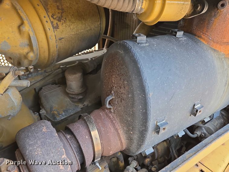 image for item ED2146 1992 Caterpillar D8N dozer