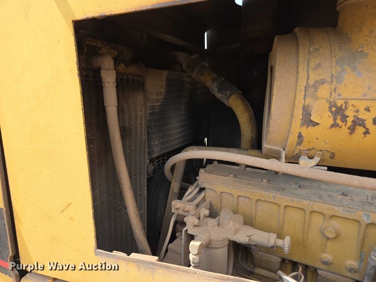 image for item ED2146 1992 Caterpillar D8N dozer