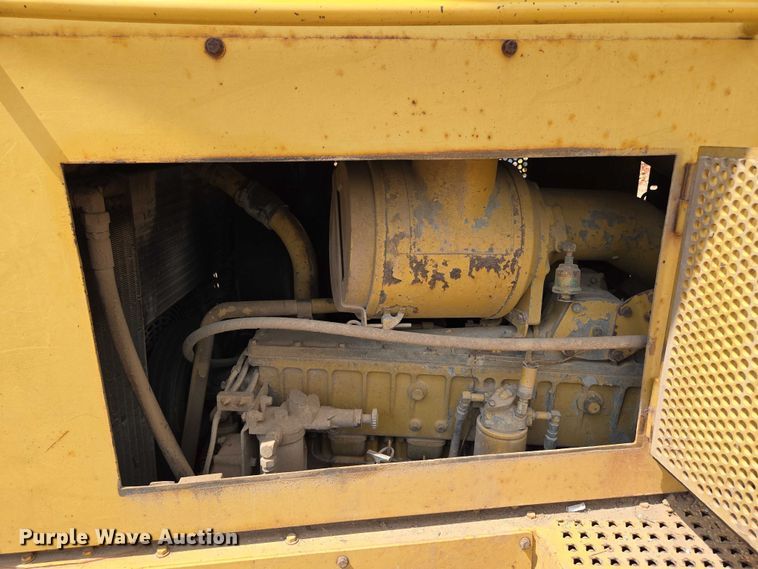 image for item ED2146 1992 Caterpillar D8N dozer