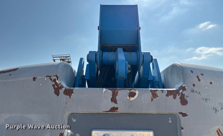 image for item ED5789 2012 Genie S-80X boom lift