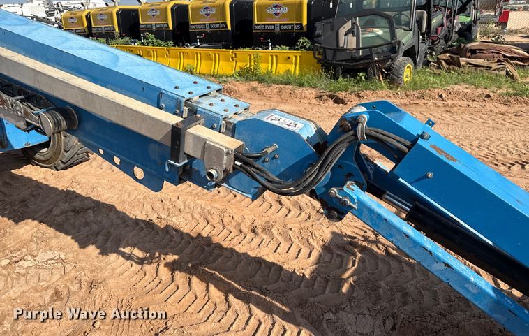 image for item ED5790 2007 Genie S-65  boom lift