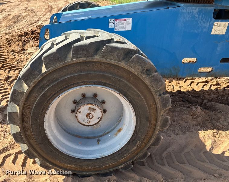 image for item ED5790 2007 Genie S-65  boom lift