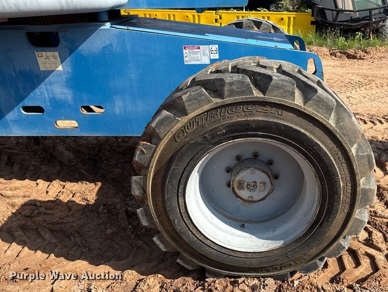 image for item ED5790 2007 Genie S-65  boom lift