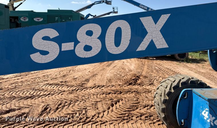 image for item ED5791 2010 Genie S-80X boom lift