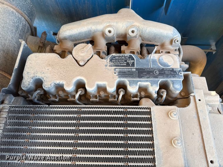 image for item ED5791 2010 Genie S-80X boom lift