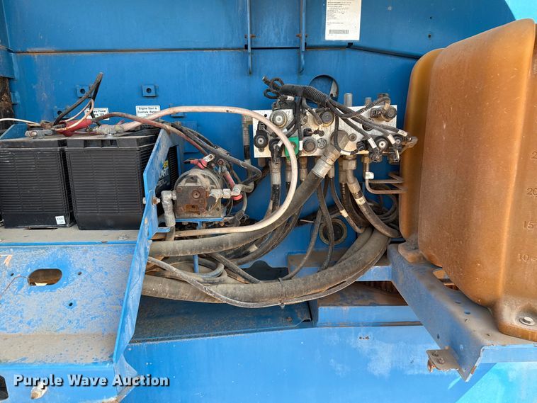 image for item ED5791 2010 Genie S-80X boom lift