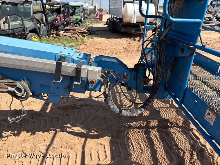 image for item ED5791 2010 Genie S-80X boom lift