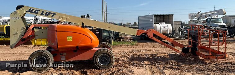 image for item ED5792 2003 JLG 600AJ boom lift