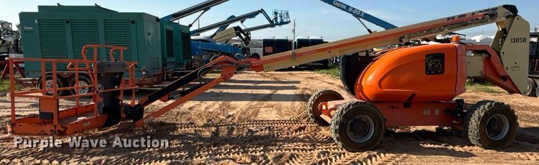 image for item ED5792 2003 JLG 600AJ boom lift