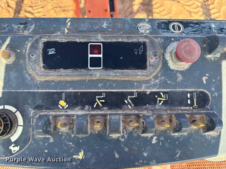 image for item ED5792 2003 JLG 600AJ boom lift