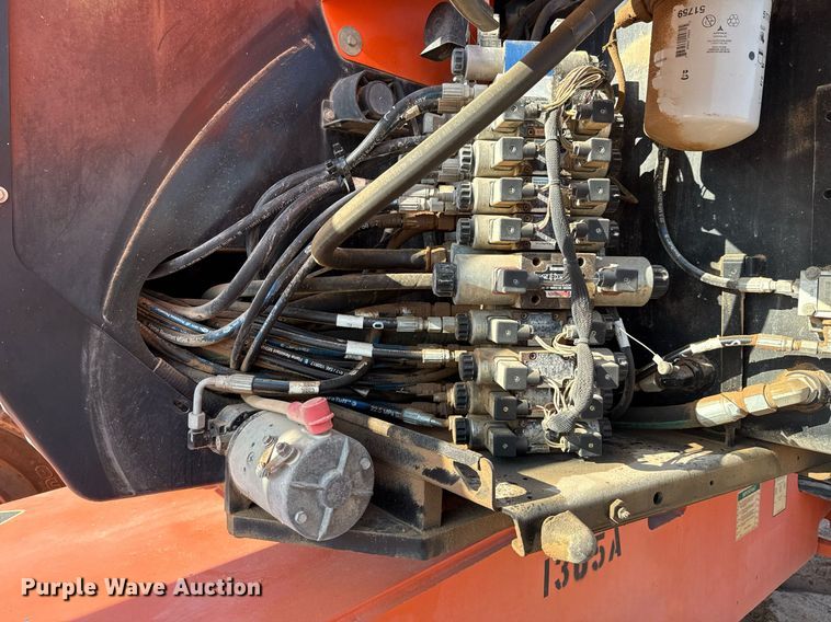 image for item ED5792 2003 JLG 600AJ boom lift