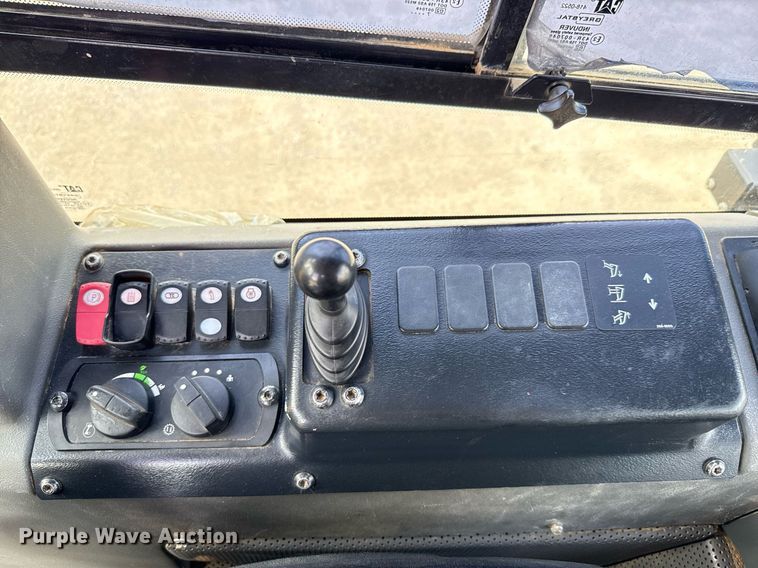 image for item ED5796 2018 Caterpillar D6K2 LGP dozer