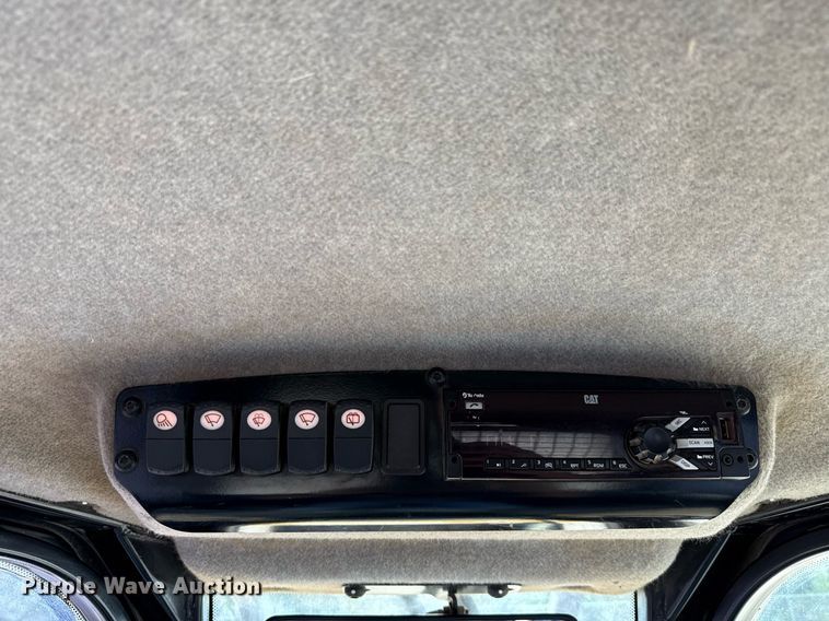 image for item ED5796 2018 Caterpillar D6K2 LGP dozer