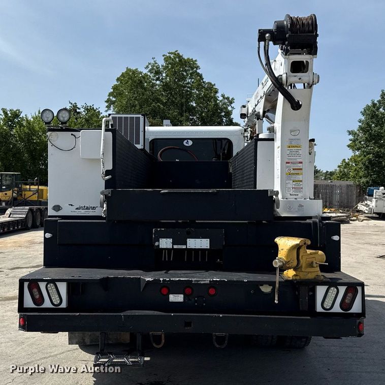 image for item ED5799 2016 Peterbilt 337 crane truck