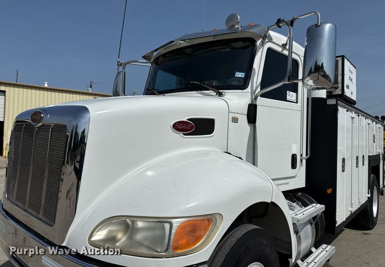 image for item ED5799 2016 Peterbilt 337 crane truck