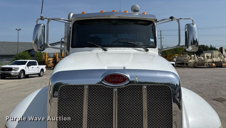 image for item ED5799 2016 Peterbilt 337 crane truck