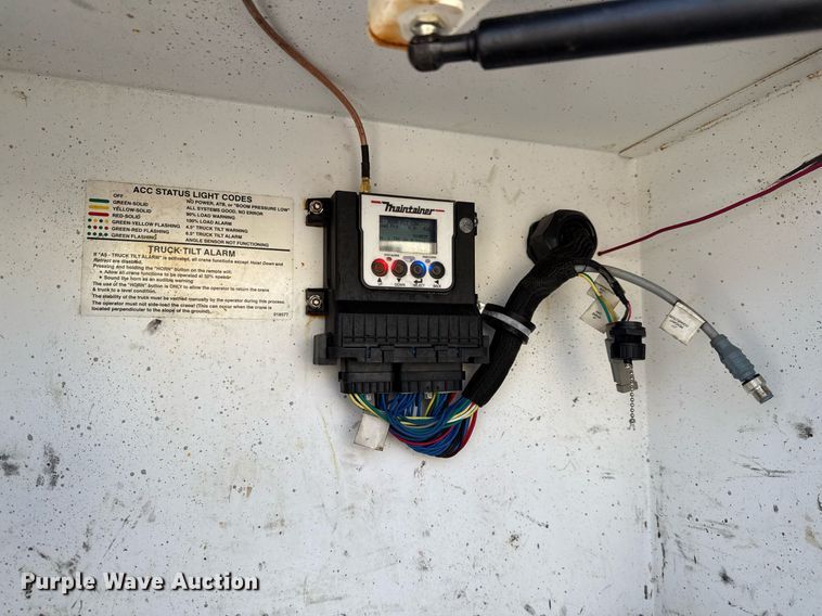 image for item ED5799 2016 Peterbilt 337 crane truck