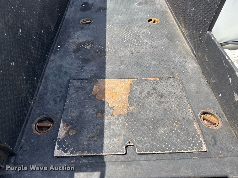 image for item ED5799 2016 Peterbilt 337 crane truck