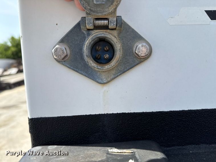 image for item ED5799 2016 Peterbilt 337 crane truck