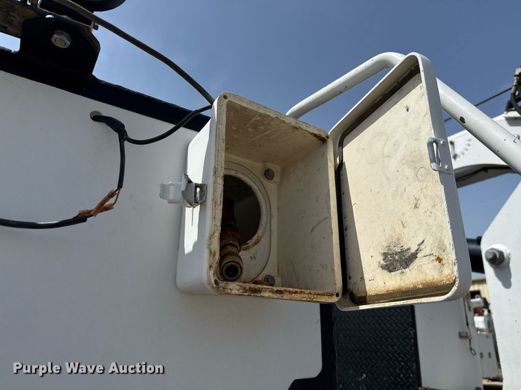 image for item ED5799 2016 Peterbilt 337 crane truck