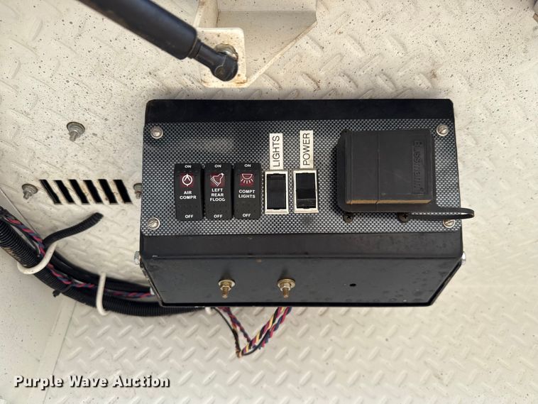 image for item ED5799 2016 Peterbilt 337 crane truck