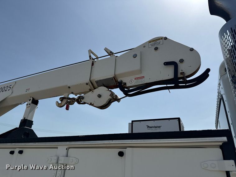 image for item ED5799 2016 Peterbilt 337 crane truck