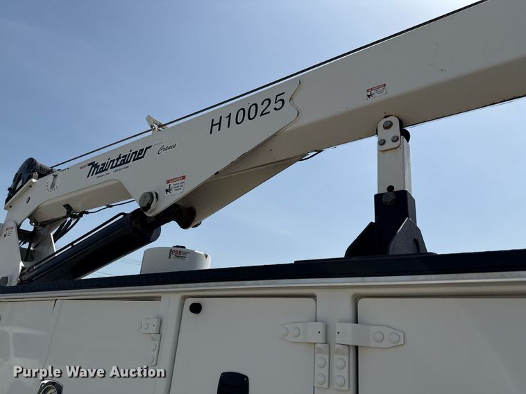 image for item ED5799 2016 Peterbilt 337 crane truck