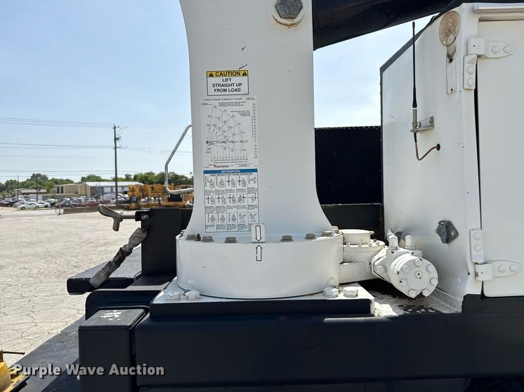 image for item ED5799 2016 Peterbilt 337 crane truck