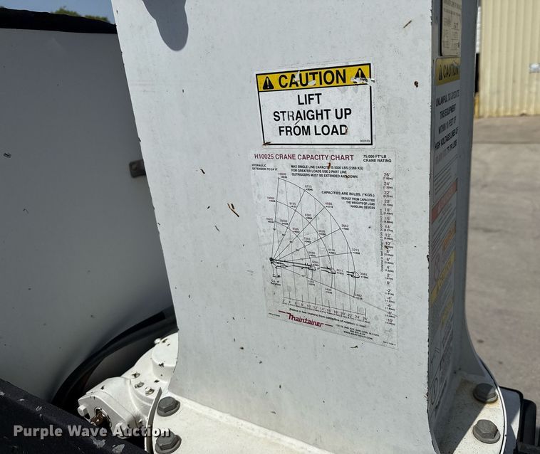 image for item ED5799 2016 Peterbilt 337 crane truck