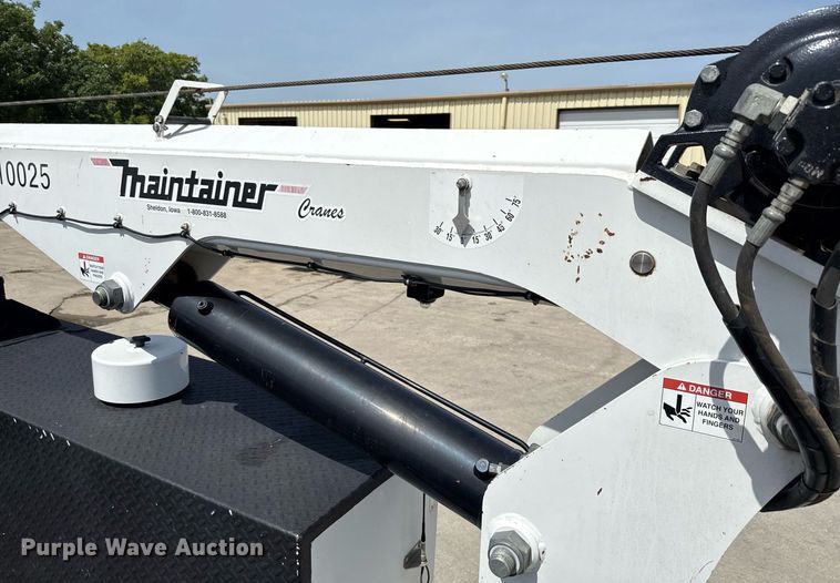 image for item ED5799 2016 Peterbilt 337 crane truck