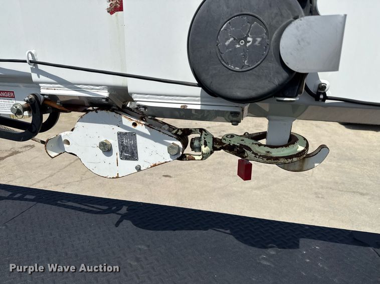 image for item ED5799 2016 Peterbilt 337 crane truck