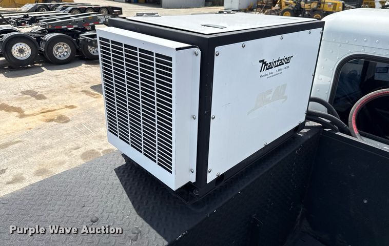 image for item ED5799 2016 Peterbilt 337 crane truck