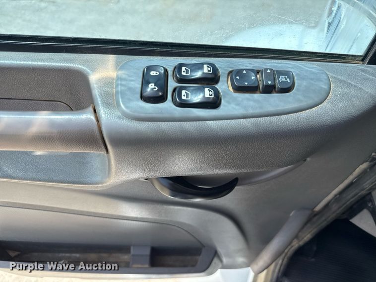 image for item ED5799 2016 Peterbilt 337 crane truck