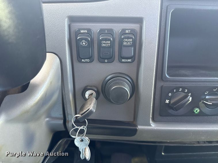 image for item ED5799 2016 Peterbilt 337 crane truck